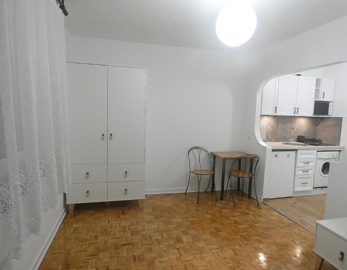 Ator Apartament Варшава Екстериор снимка
